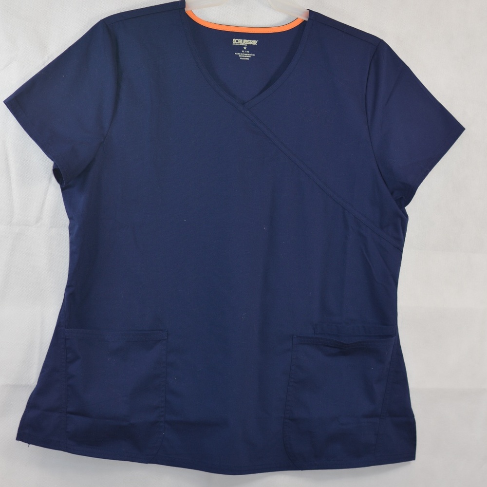 Scrub Set 1 Top 2 pants XL NWT